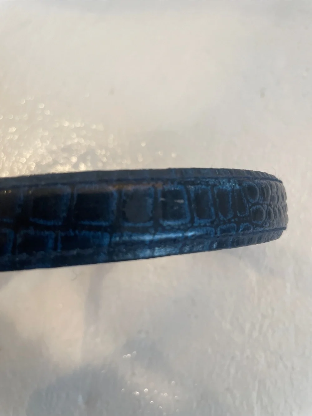Vintage 90s Textured Navy Blue Leather Skinny Headband one size fits most women